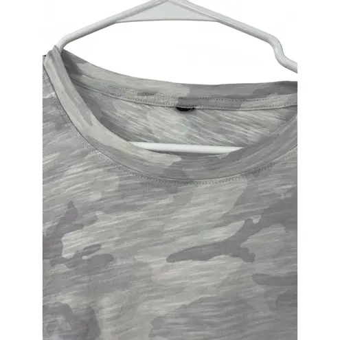Vuori | S | Sunset T-Shirt Camo Camouflage Womens Top Tee Gray Short Sleeve