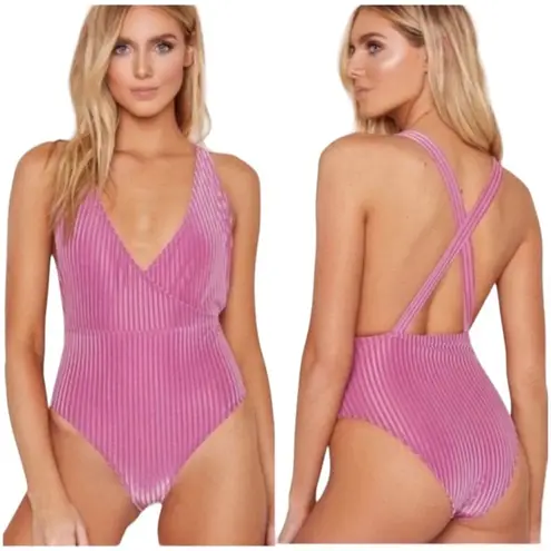 Daisy Dippin’ ’s Pink Arena One Piece Swimsuit Size Large