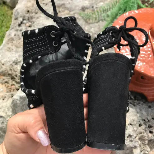 Black Women Sandals size 7 1/2 Dark Academia Grunge cutout suede chunky heel