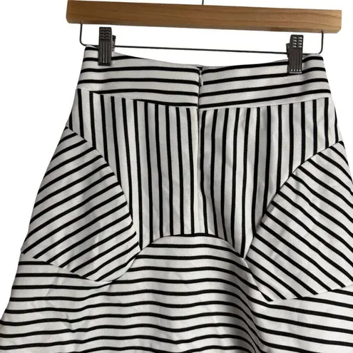 Olive & Oak White Black Striped A-Line Knit Skater Mini Skirt Size XS