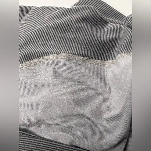 Mountain Hardwear WickQ 1/4 Zip Pullover Size M Gray Stretch Activewear Running