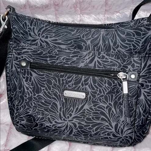 Baggallini Black Crossbody Bag with Elegant Textured Design