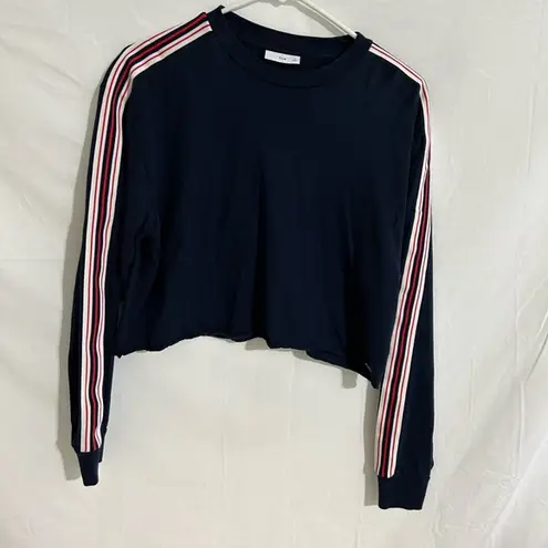 Aritzia TNA long sleeved cropped top in Navy Blue