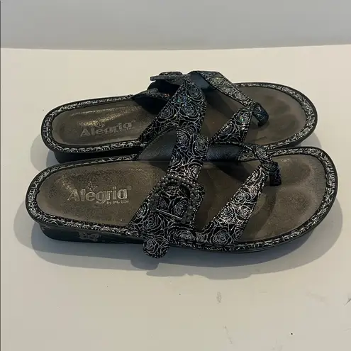 Alegria women’s metallic sandals, size 10