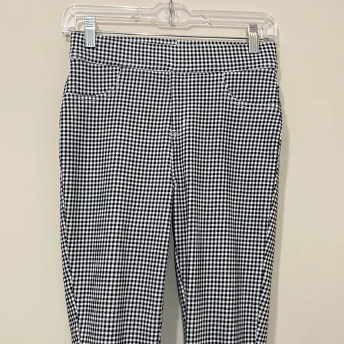 Time And Tru  Women’s Capri Pants Size Small (4/6)