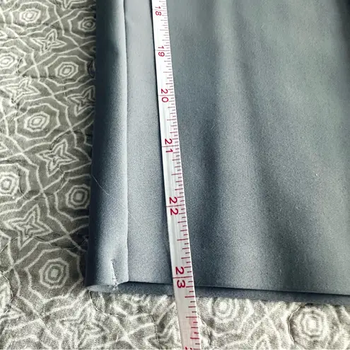 Athleta  Stellar Wide Crop Pants UPF Wrinkle Resistant Size 10