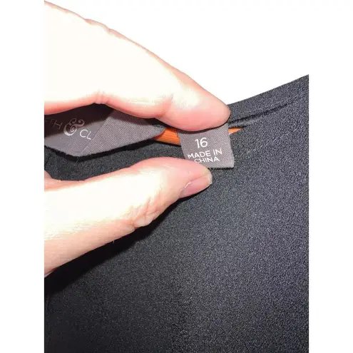 Elizabeth And Clarke Black Long Sleeved Blouse With Flirty Hem Women’s Size 16