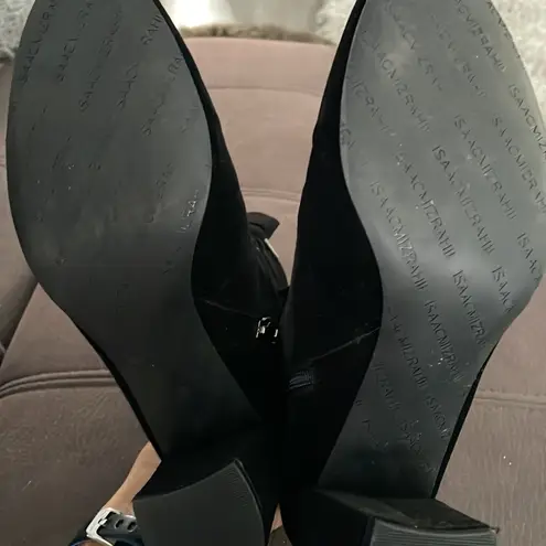 Isaac Mizrahi NWOT Black with Flower Design Velour Style Heeled Booties Size 9