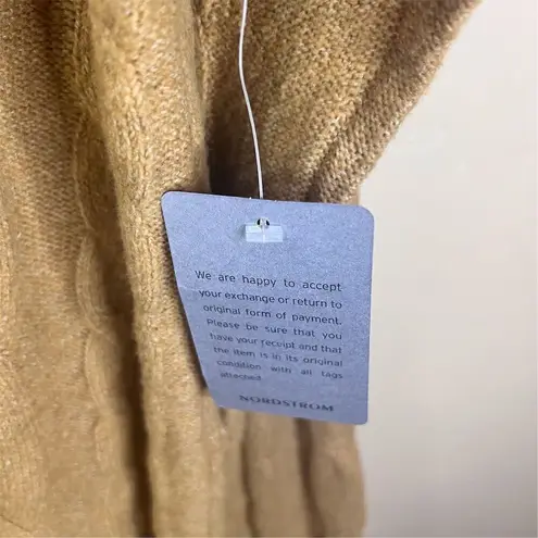 NWT Stitch Drop Women's Size Medium Beige V