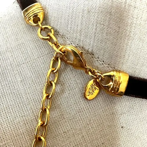 Joan Rivers lucite bib statement necklace