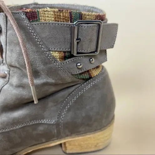 JustFab  Jubilee 6.5 Grey Suede Ankle Booties Western Southwestern