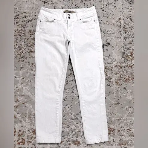 Paige  hidden hills white skinny jeans size 28 mid rise