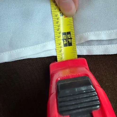 Marled Reunited Clothing White Sheer Embroidered Snow Flake Tie V Neck Sz L. Size L