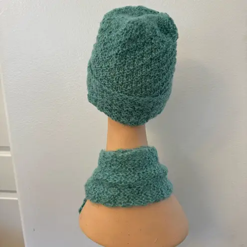 Elegant Teal Knit Scarf and Hat Set – Soft, Warm & Stylish Winter Accessory Green - Image 6