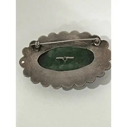 Vintage Mexico Sterling Silver Brooch Pin Jade sleeping Figures Oval Green