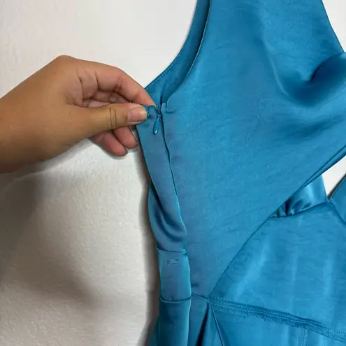 Lulu's Remarkable Style Blue Satin Twist