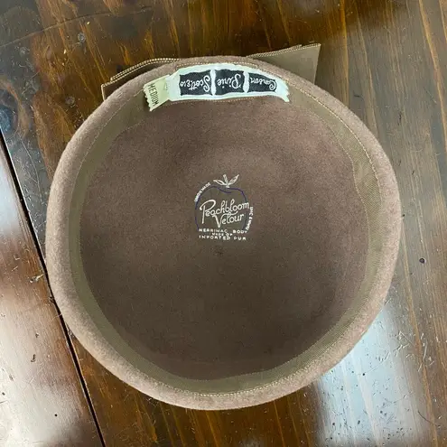 Vintage Carson Prairie Scott Brown Peachbloom Brown Velour Beret Hat Medium Bow