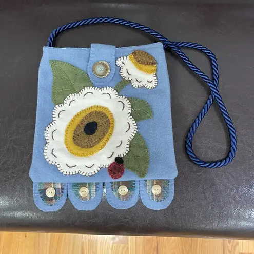 Cute handmade purse with appliqué floral with lining and pocket inside