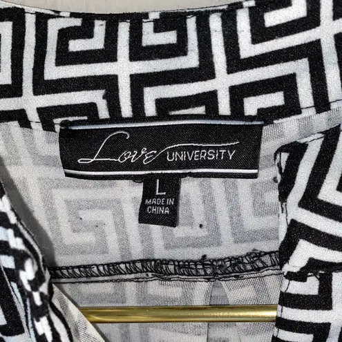 Elegant Black and White Geometric Jumpsuit Size L