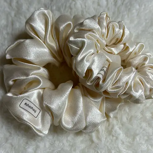 Scrunchies cream silk satin large and medium (2pcs) White