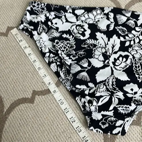 Monet Artesands black white floral Cantata Forte  Mid rise bikini bottoms, 20+