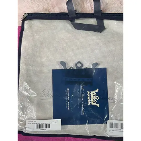 Women Dalle Piane Cashmere Poncho One Size Pink or Fuschia NWT