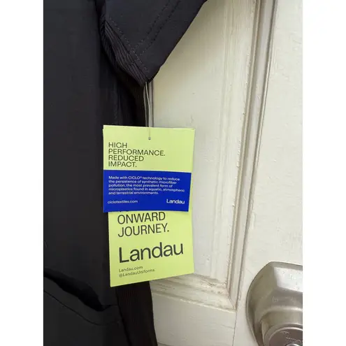 Landau Forward Black V