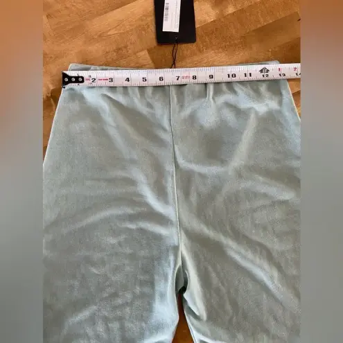 Pretty Little Thing NWT Pretty Little Things Biker‎ Shorts Green US Size 8