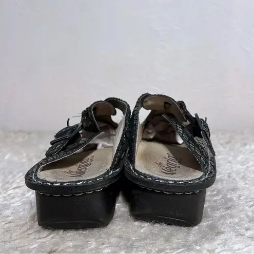 Alegria by PG Iridescent Mermaid Print Slip-On Clogs Women’s Size 36 6-6.5