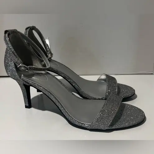 Bandolino Madia Silver Heeled Open Toe Ankle Strap Dress Sandals Size 9