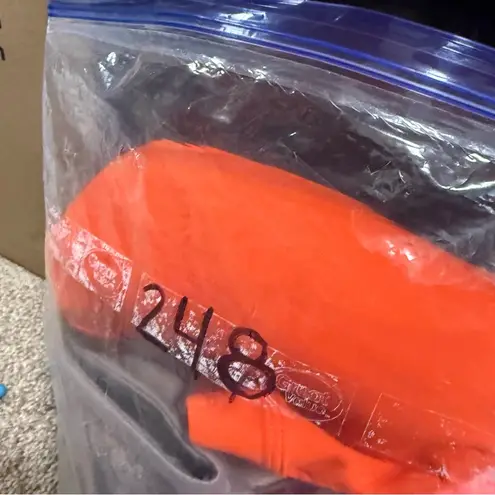 Old Navy  Active Neon Orange Bright Vibrant Front Zip Sports Bra Workout Go-Dry