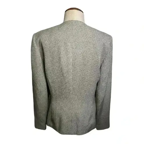 Larry Levine Vintage Sz 10
Womens Gray Business Suit Pants
Skirt Blazer Jacket