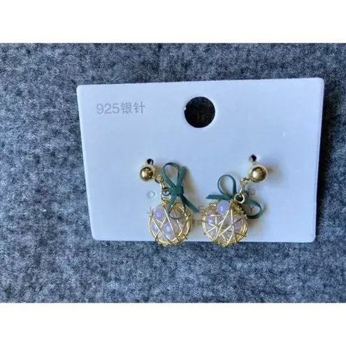 Dainty wire Gold Pearl Ball Earrings with Green Bow Korean Style Cute Gift NWT