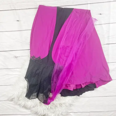 Madison James Fuchsia and Black Evening Prom Dress Size 6