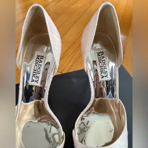 Badgley Mischka Lola pink silk pumps size 5 new in box