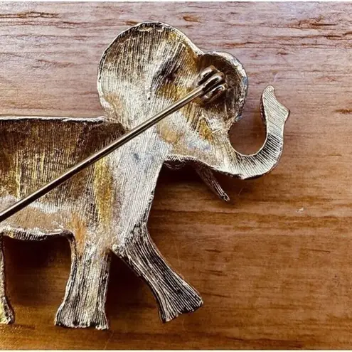 Red/White Rhinestone Elephant Brooch Pin Gold Tone Figural Pin Jungle Animal 2"