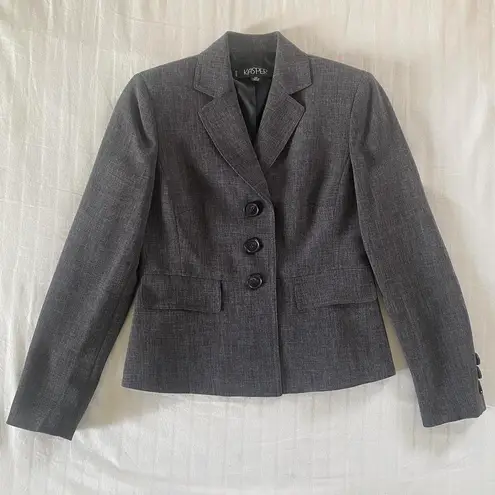 Kasper Like new dark gray vintage blazer with satin lining size 2P