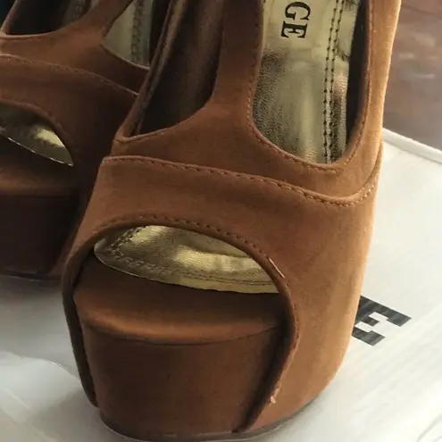 ✨3xHP✨Vintage Studs Spikes Peep Mary Jane Sandals✨ Orange Size 6.5