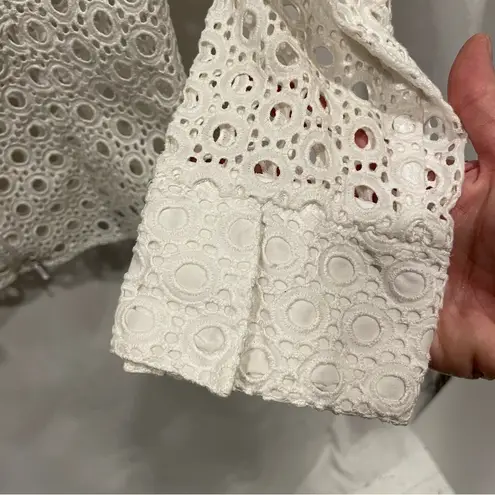 D&Y Groovy vintage 80’-90’s white eyelet zip front pointed collar cardigan blouse