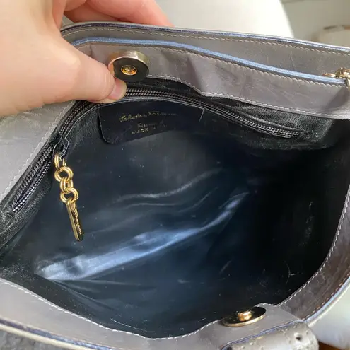 Salvatore Ferragamo Vintage Elegant Gray Leather Shoulder Bag with gold hardware