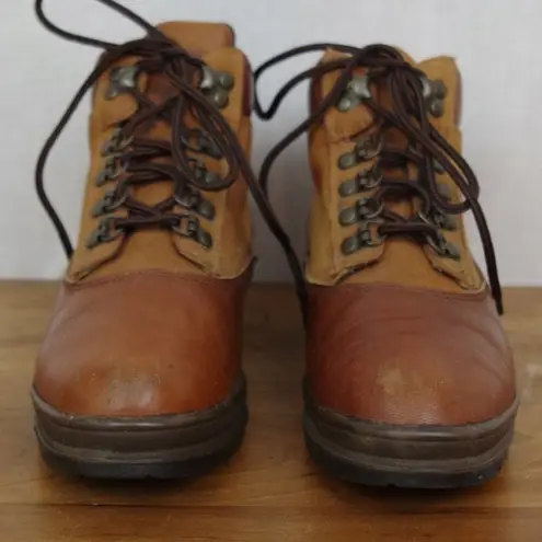 Ladies' Bass Leather Two Tone Ankle Boots Size 7.5B Brown