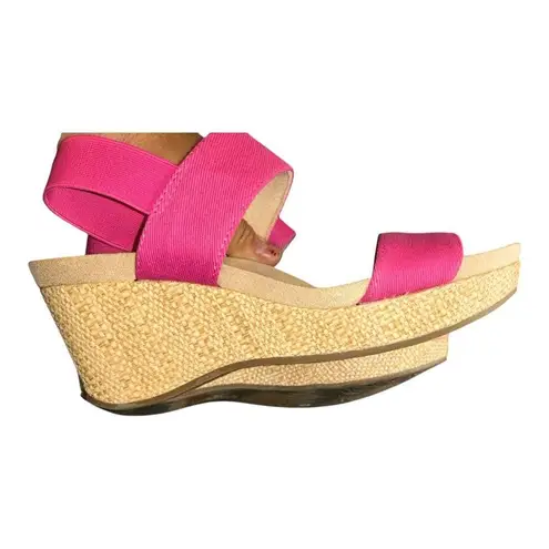 Life Stride Women's, Delta Sandal Raspberry size 7.5 like new with box