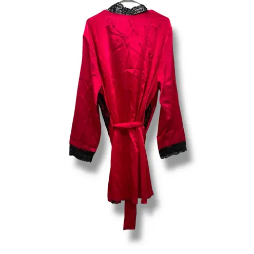 Frederick's of Hollywood NWT Aspen Mae Robe Women's 1X Red Satin Lace Trim