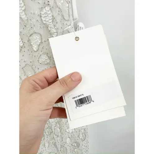 Mac Duggal 10814 Hand Embellished White Beaded Gown Size 6 NWt