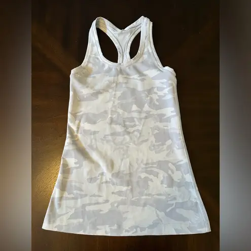 Lululemon  size 4 Cool Racerback Incognito Camo Alpine White Camo