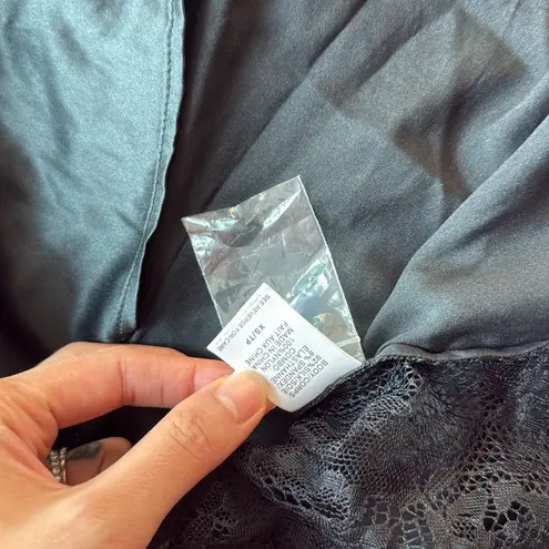 Cami NYC NWT Raelda Top in Black silk with lace back