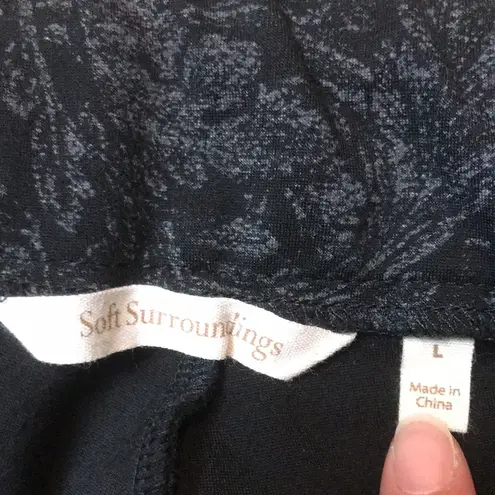 Soft Surroundings Women’s Leaf Print Pattern Black Gray Pull On Ankle Pants