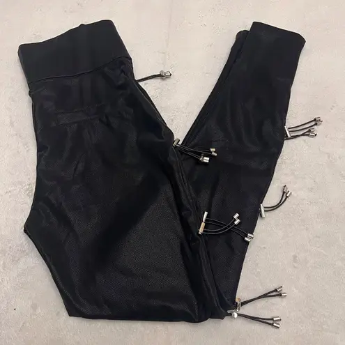 Maniere De Voir NWT Black Faux Leather Leggings Pants w/ Side Toggles Size 14