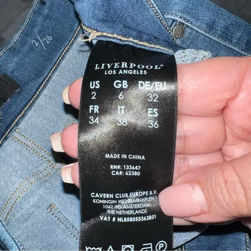 Liverpool The Skinny Crop Pull On Raw Hem Side Slit Jeans