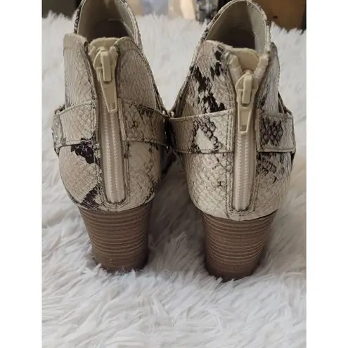 Fergalicious Size 9 Snakeskin Women Ankle Boots 3 inch Heels